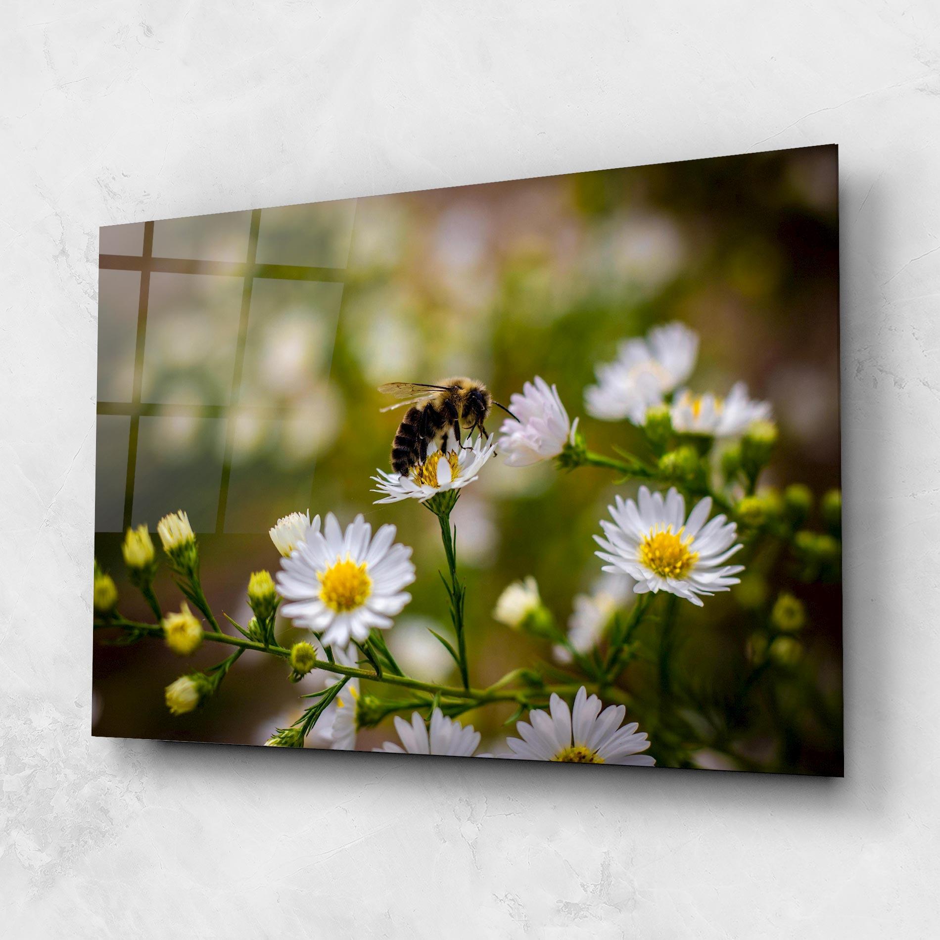 Glasbild Bee On Small Flower mockup 1