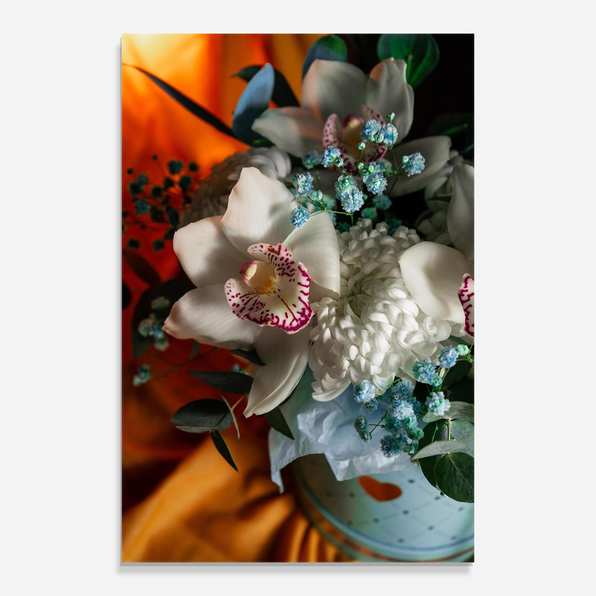 Glasbild Orchid In Vase mockup 0