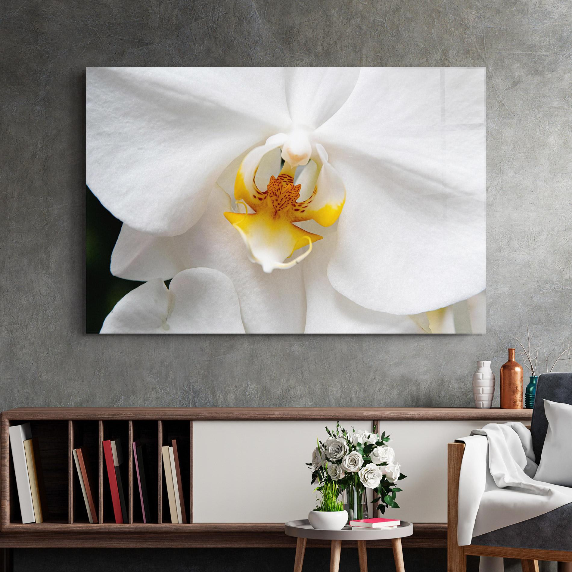 Glasbild Big Orchid Close Up mockup 2