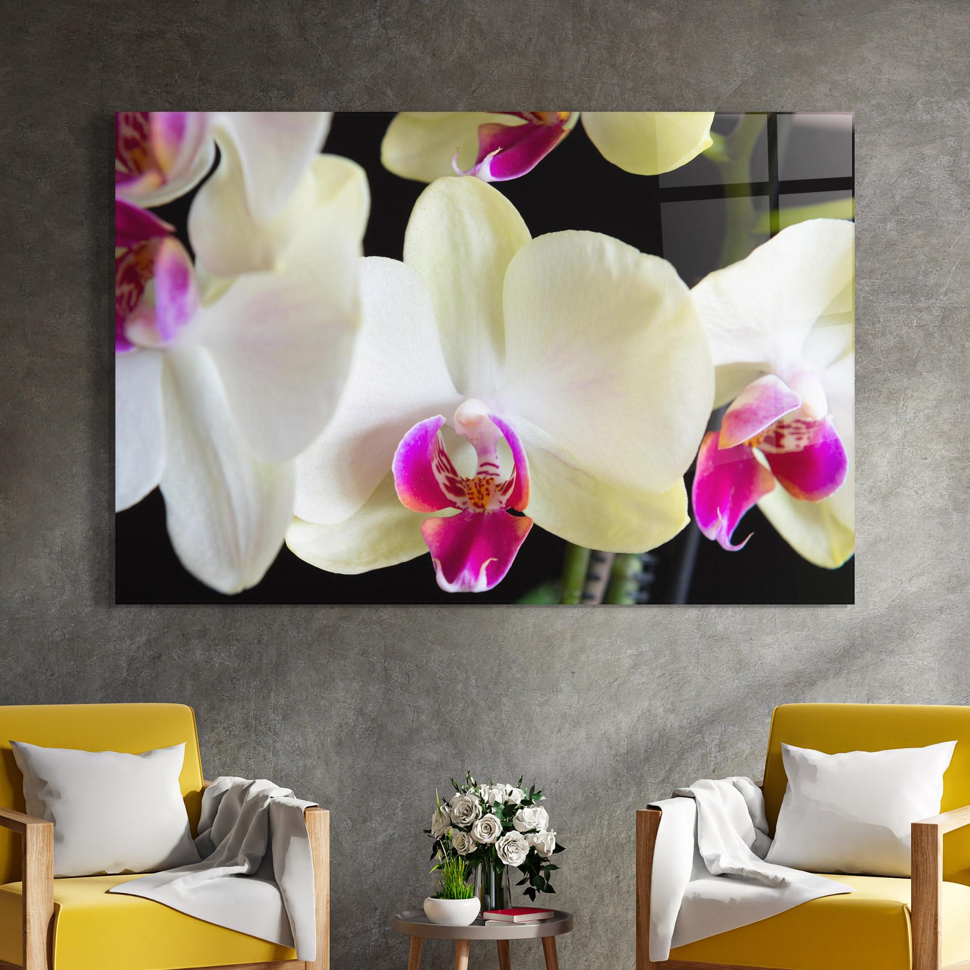 Glasbild Cream Purple Orchids mockup 4