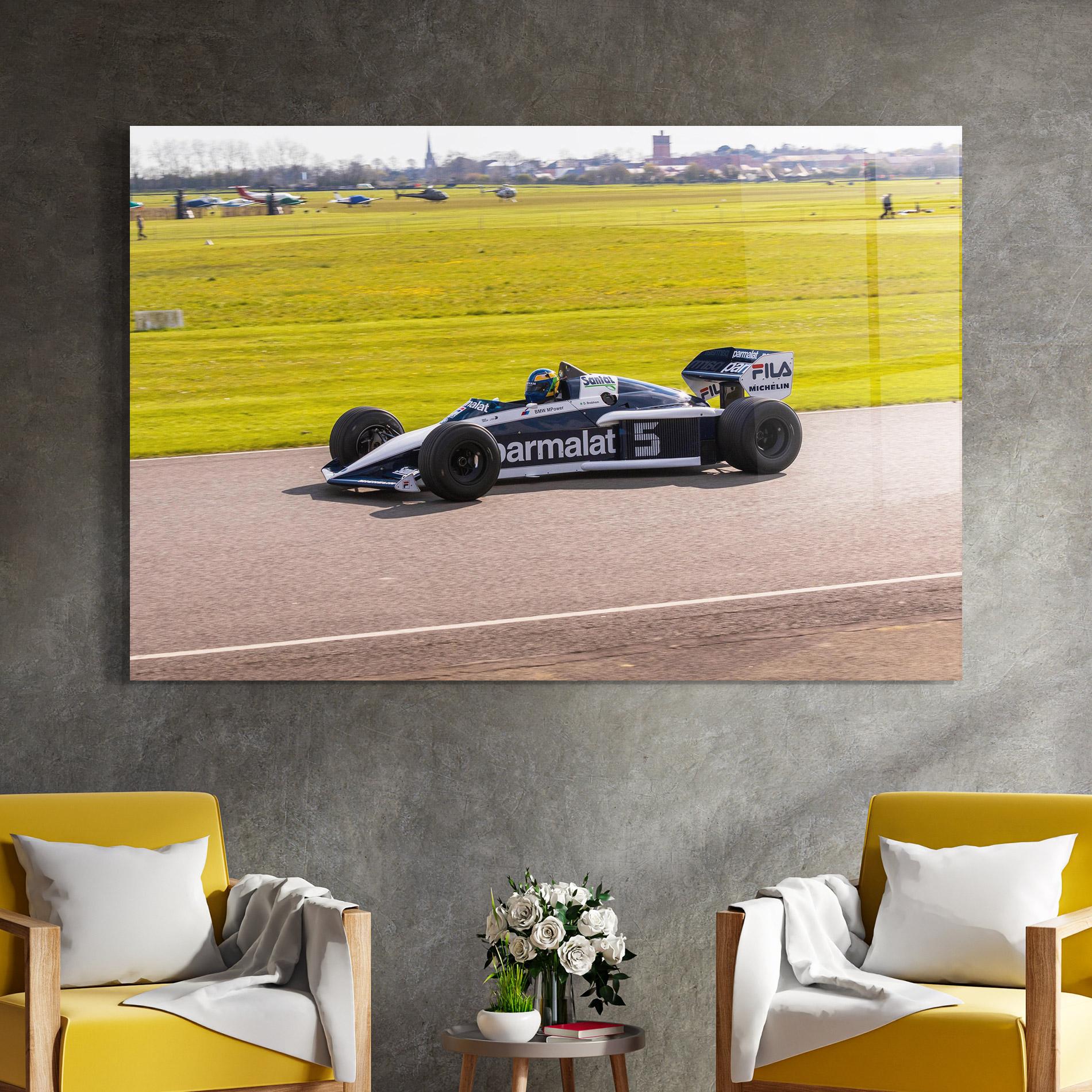 Glasbild Black F1 Car mockup 4
