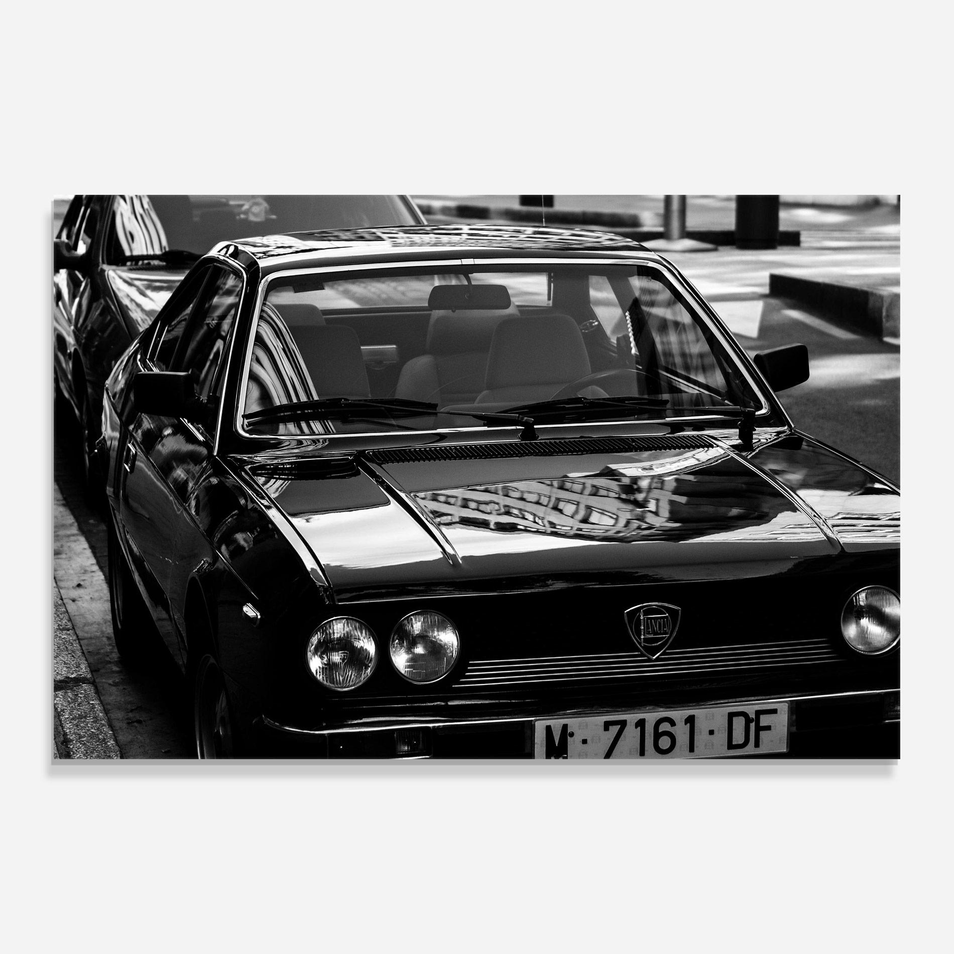 Glasbild Black Shiny Car mockup 0