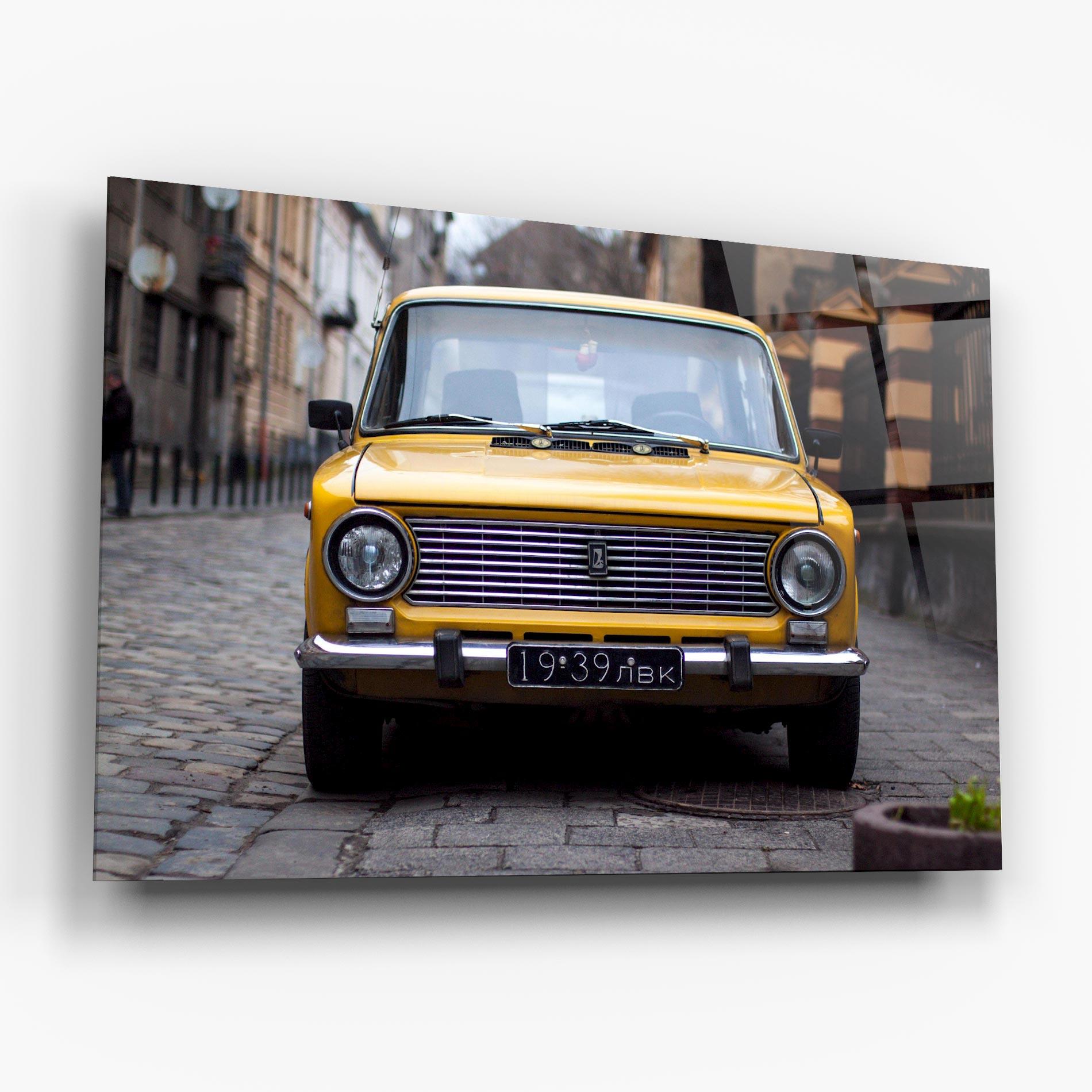 Glasbild Old Yellow Car mockup 6