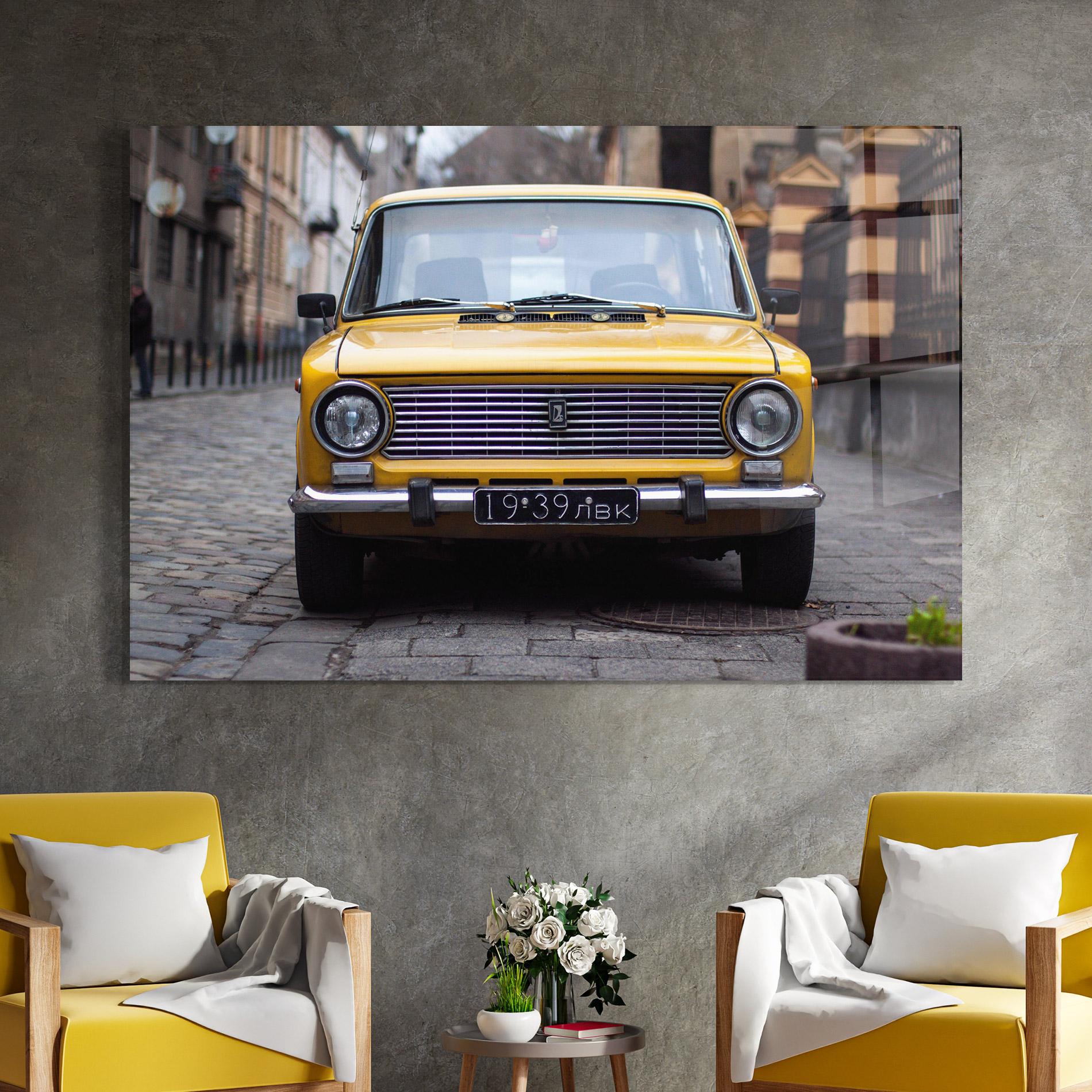 Glasbild Old Yellow Car mockup 4