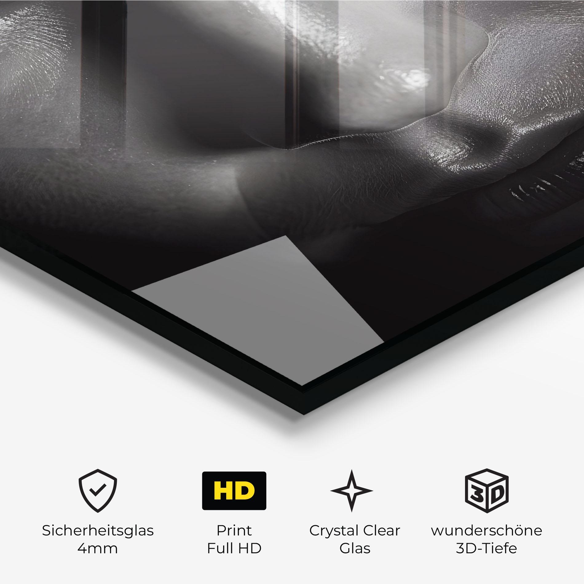 Glasbild Closeup Portrait mockup 3