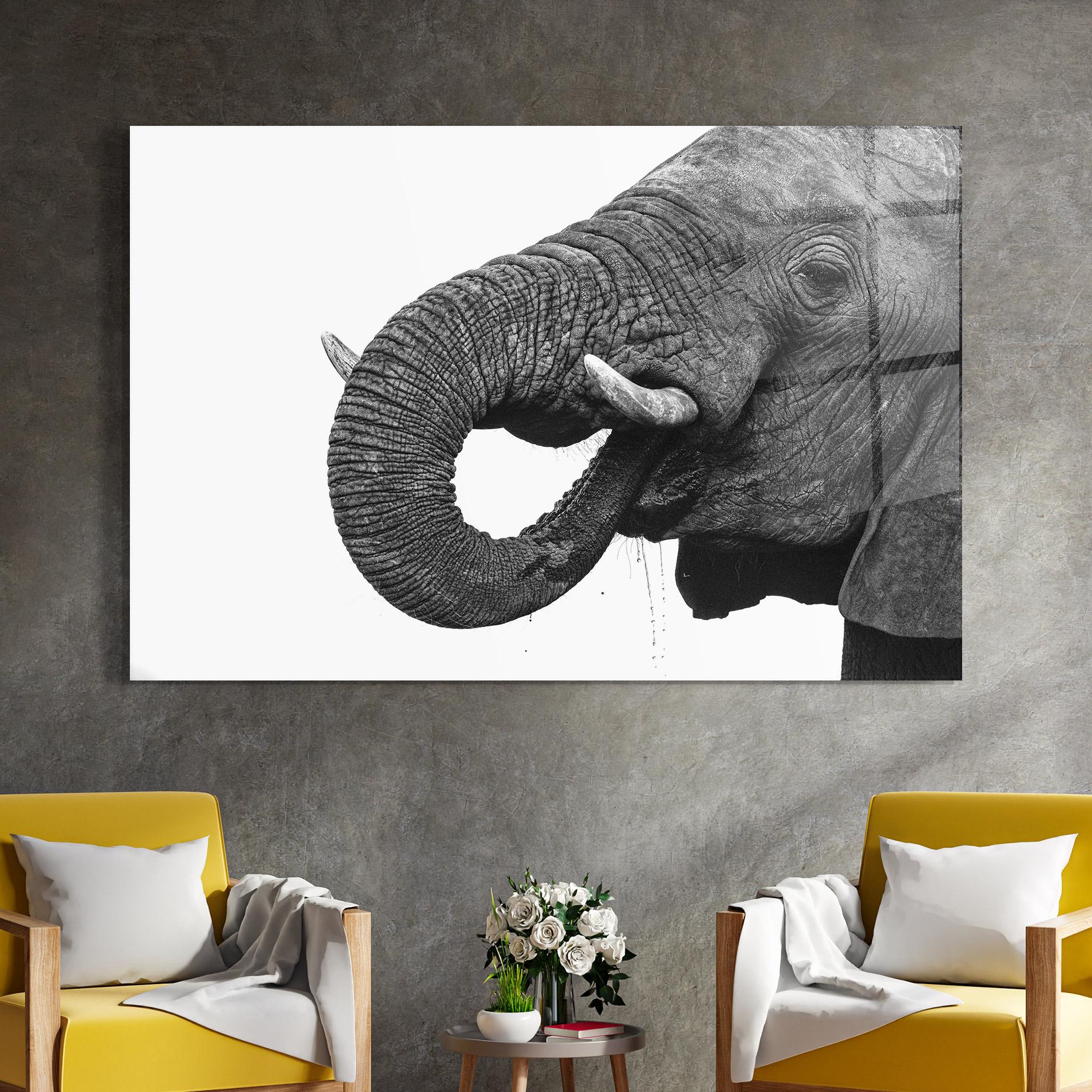 Glasbild Elephant Drinking mockup 4