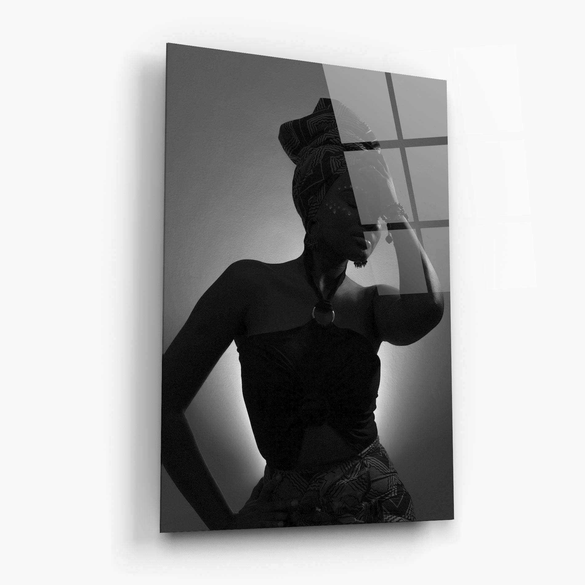 Glasbild African Woman Shadow mockup 6