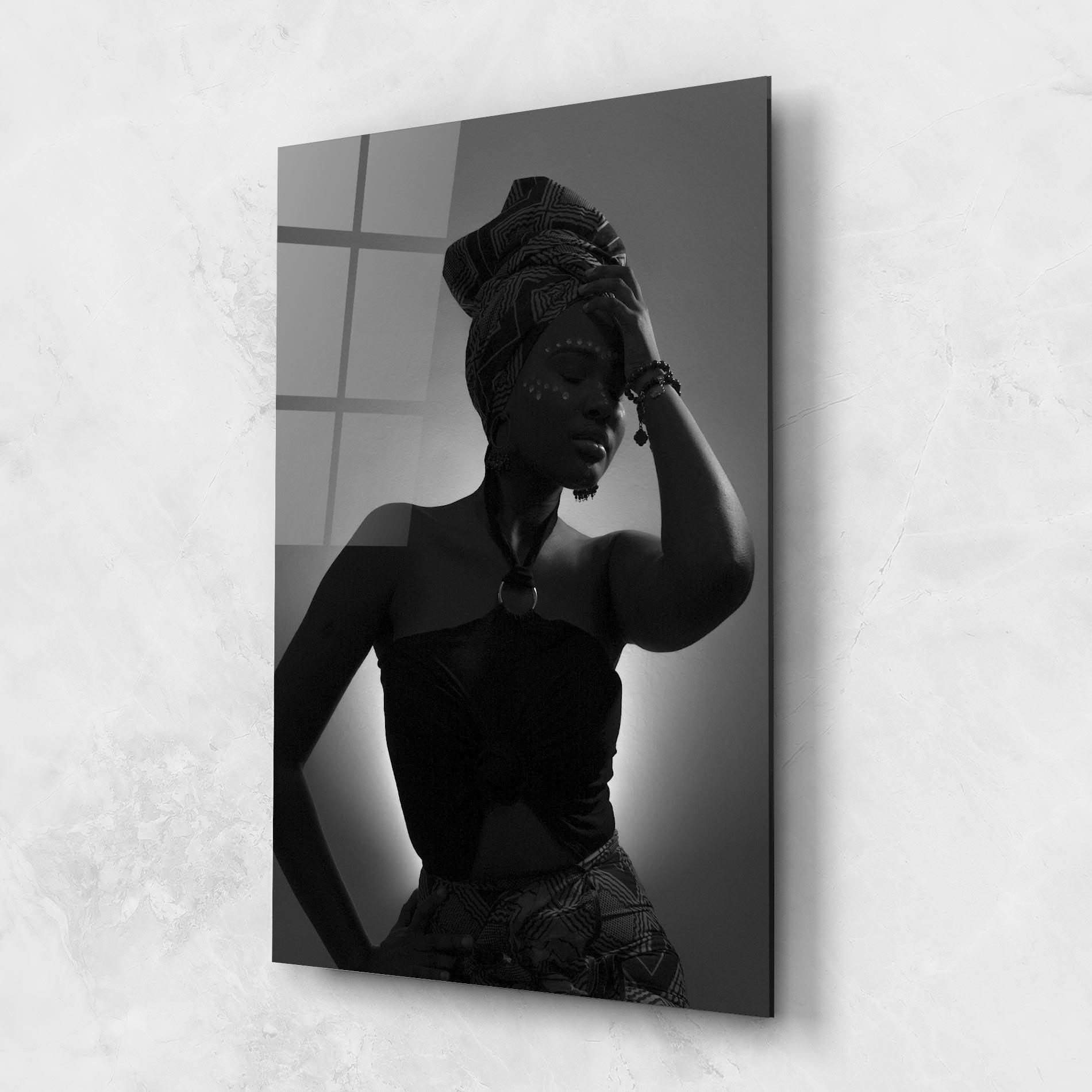 Glasbild African Woman Shadow mockup 1