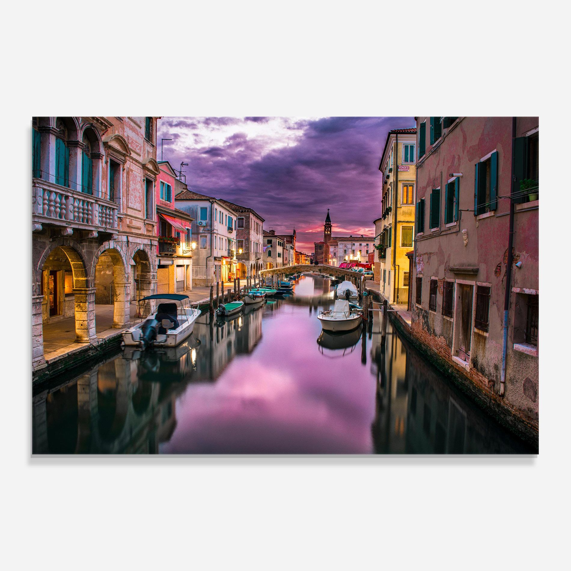 Purple Light Venecia mockup 0