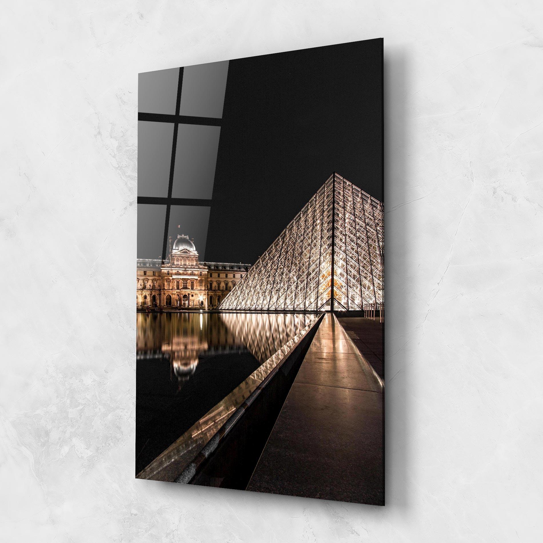 Glasbild Louvre Night mockup 1