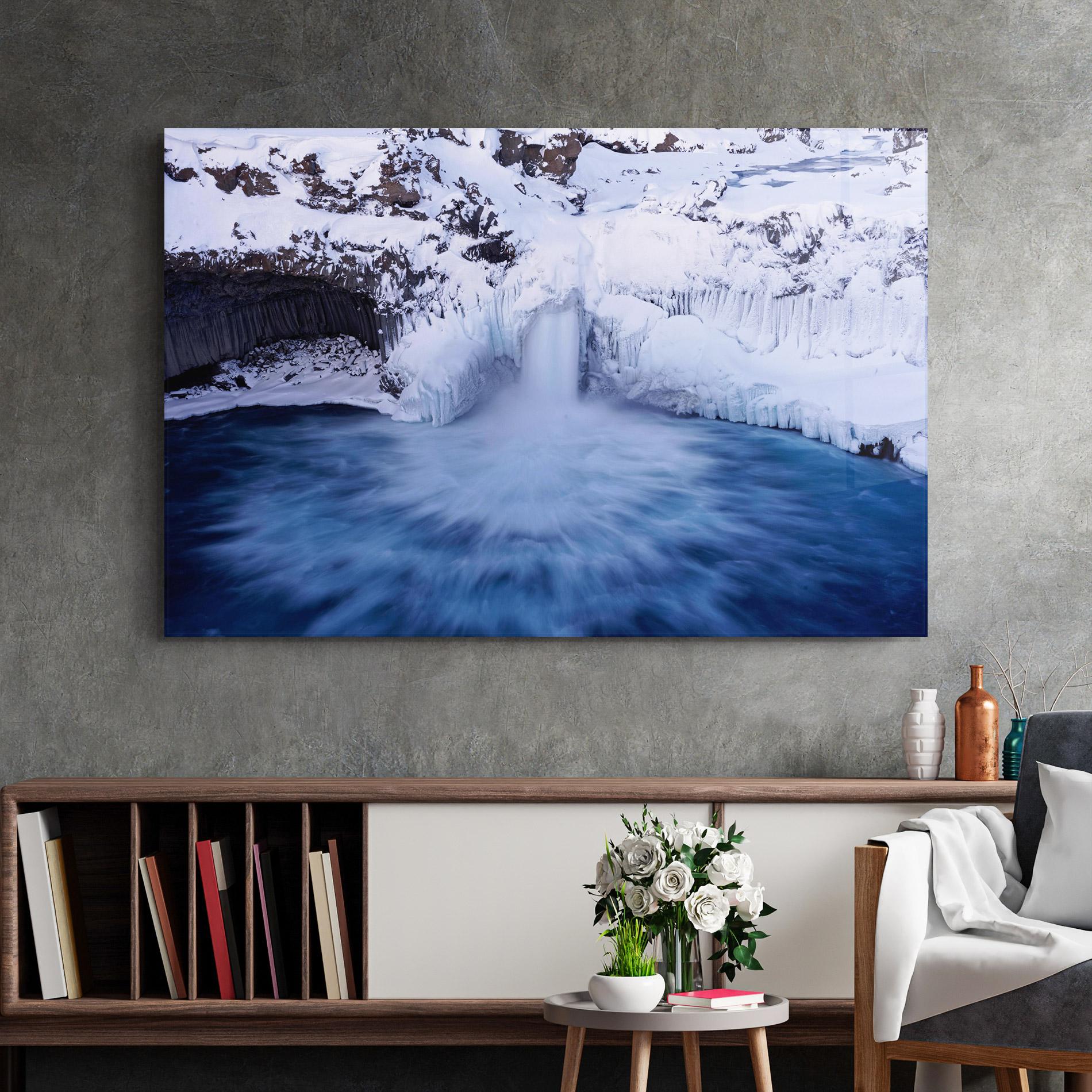 Glasbild Snow Waterfall mockup 2