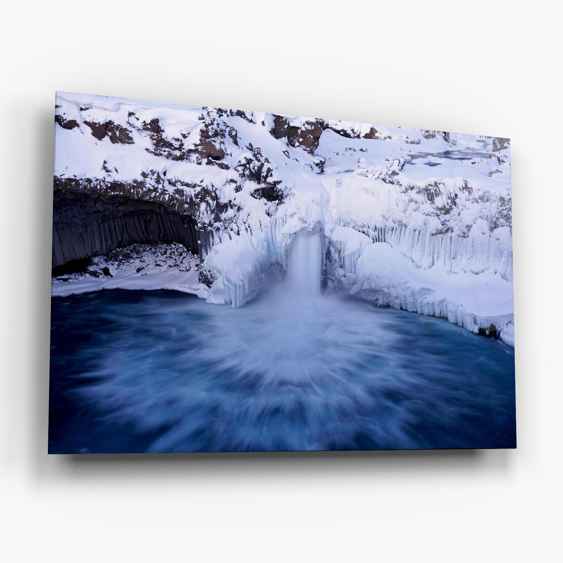 Glasbild Snow Waterfall mockup 6