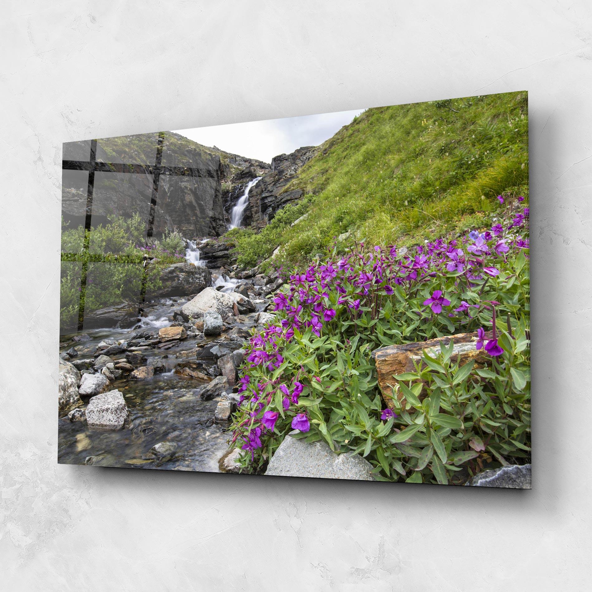 Glasbild Purple Flowers Waterfall mockup 1