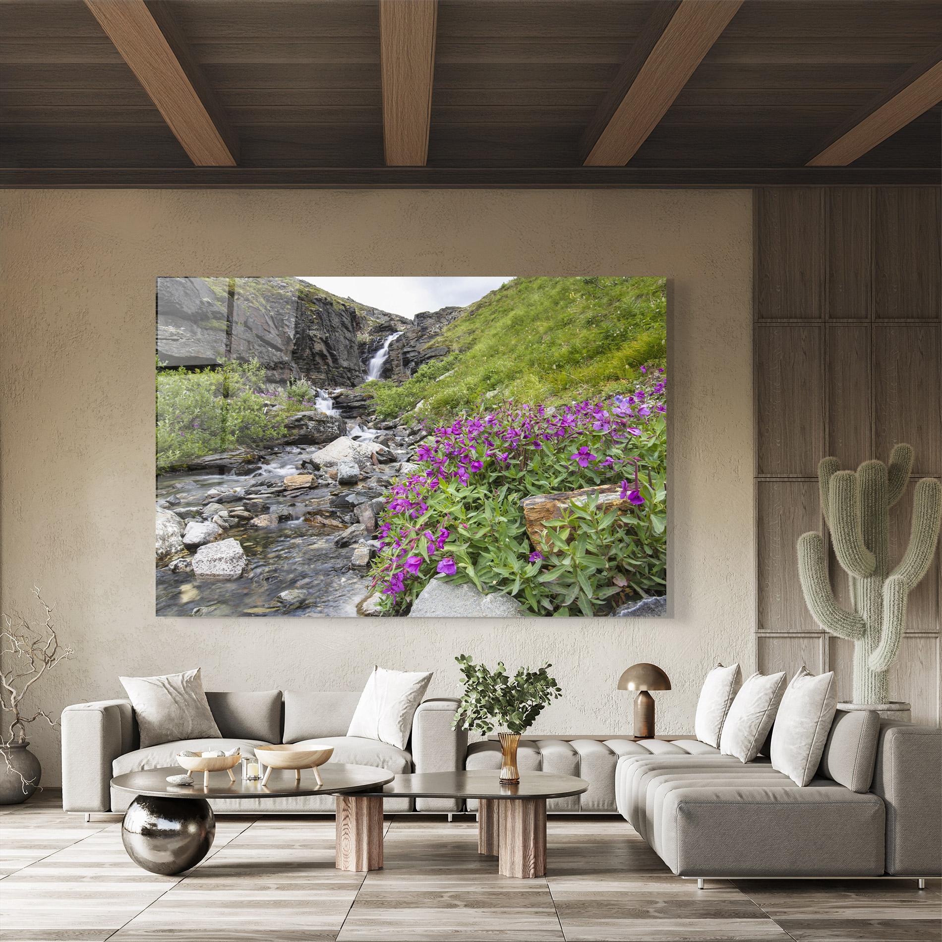 Glasbild Purple Flowers Waterfall mockup 8