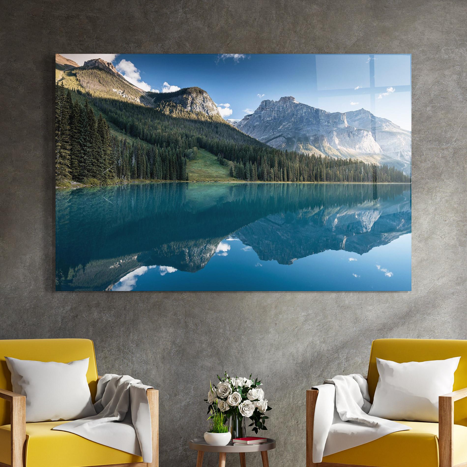 Glasbild Beautiful Emerald Lake mockup 4