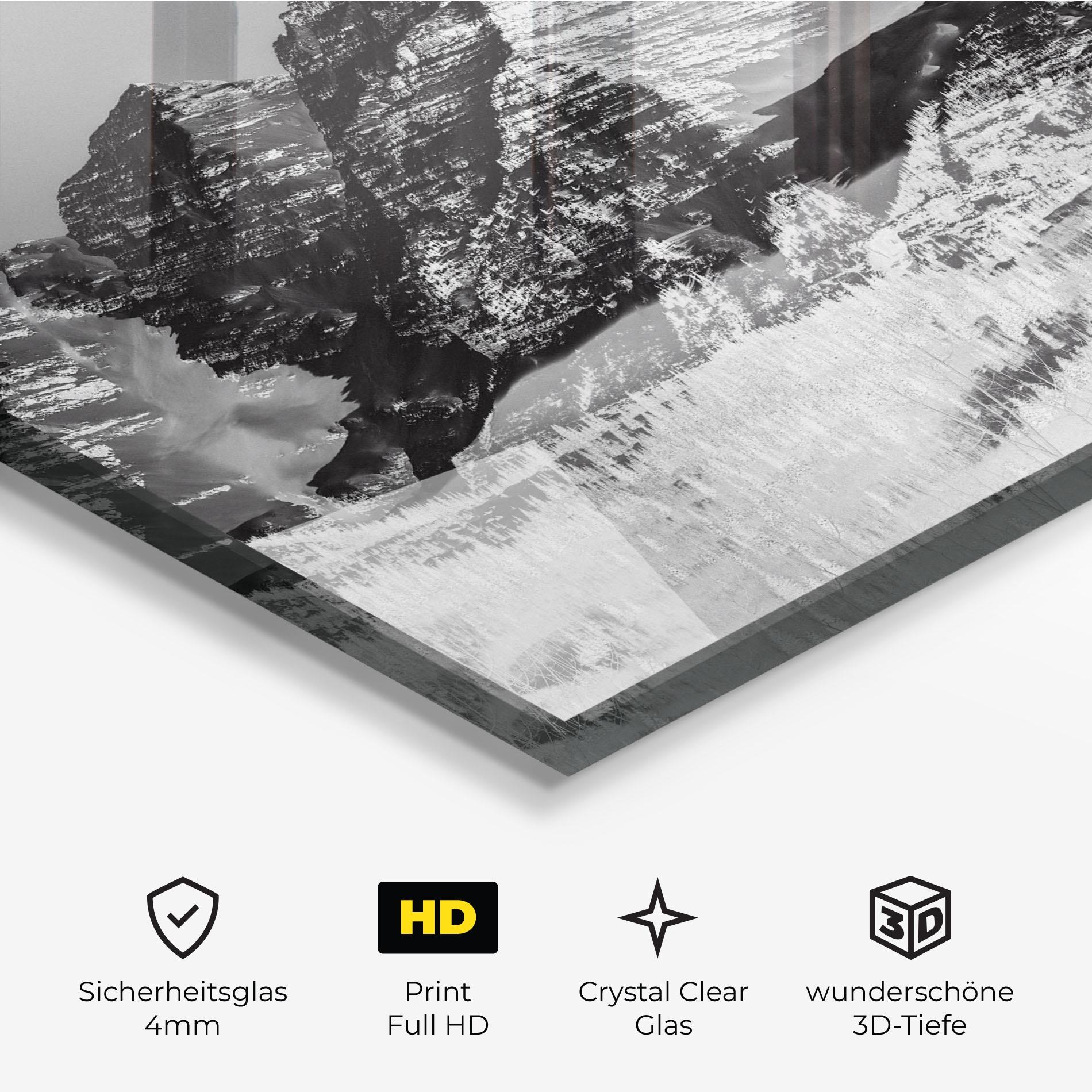 Glasbild Green Shades Mountain mockup 3