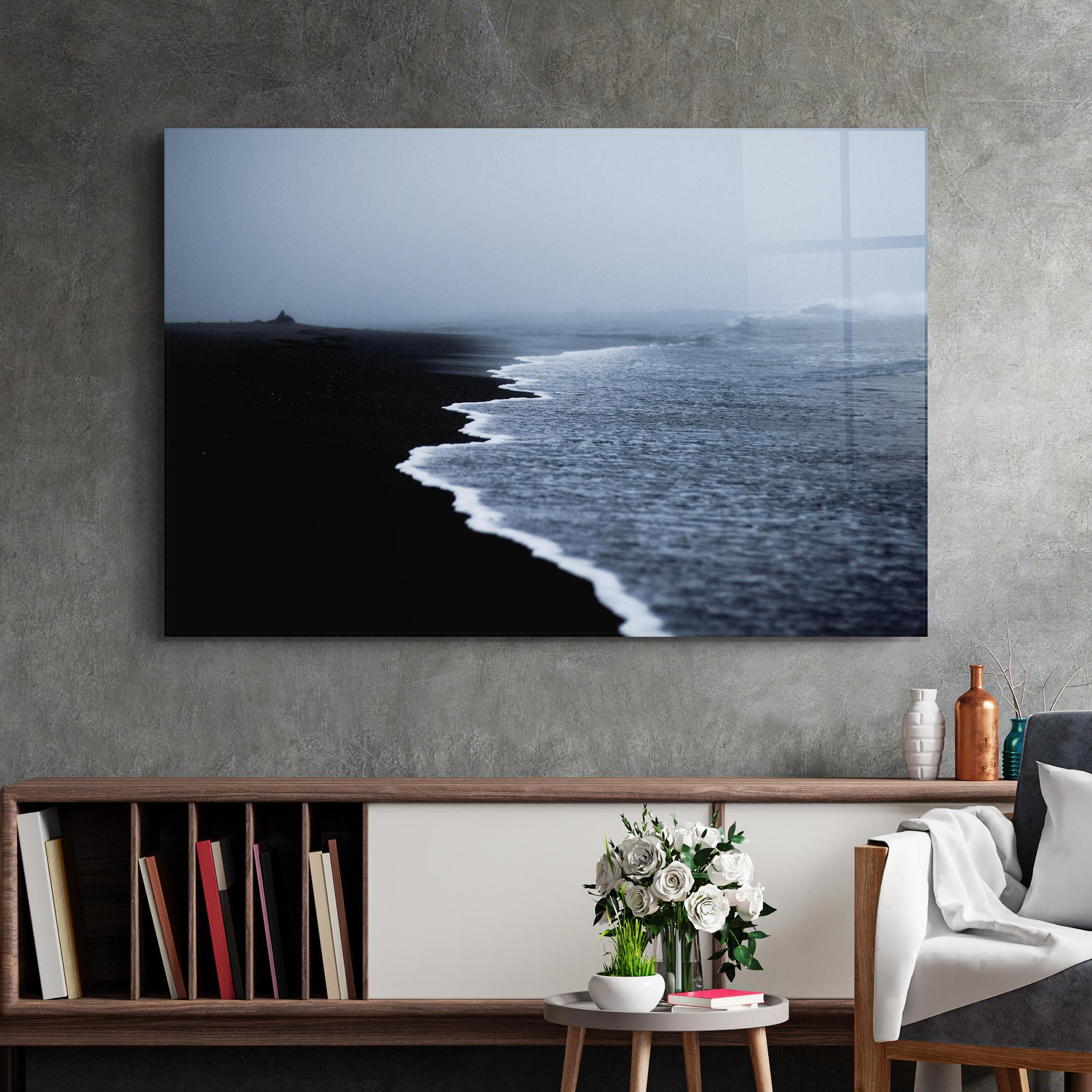 Glasbild Black Beach View mockup 2