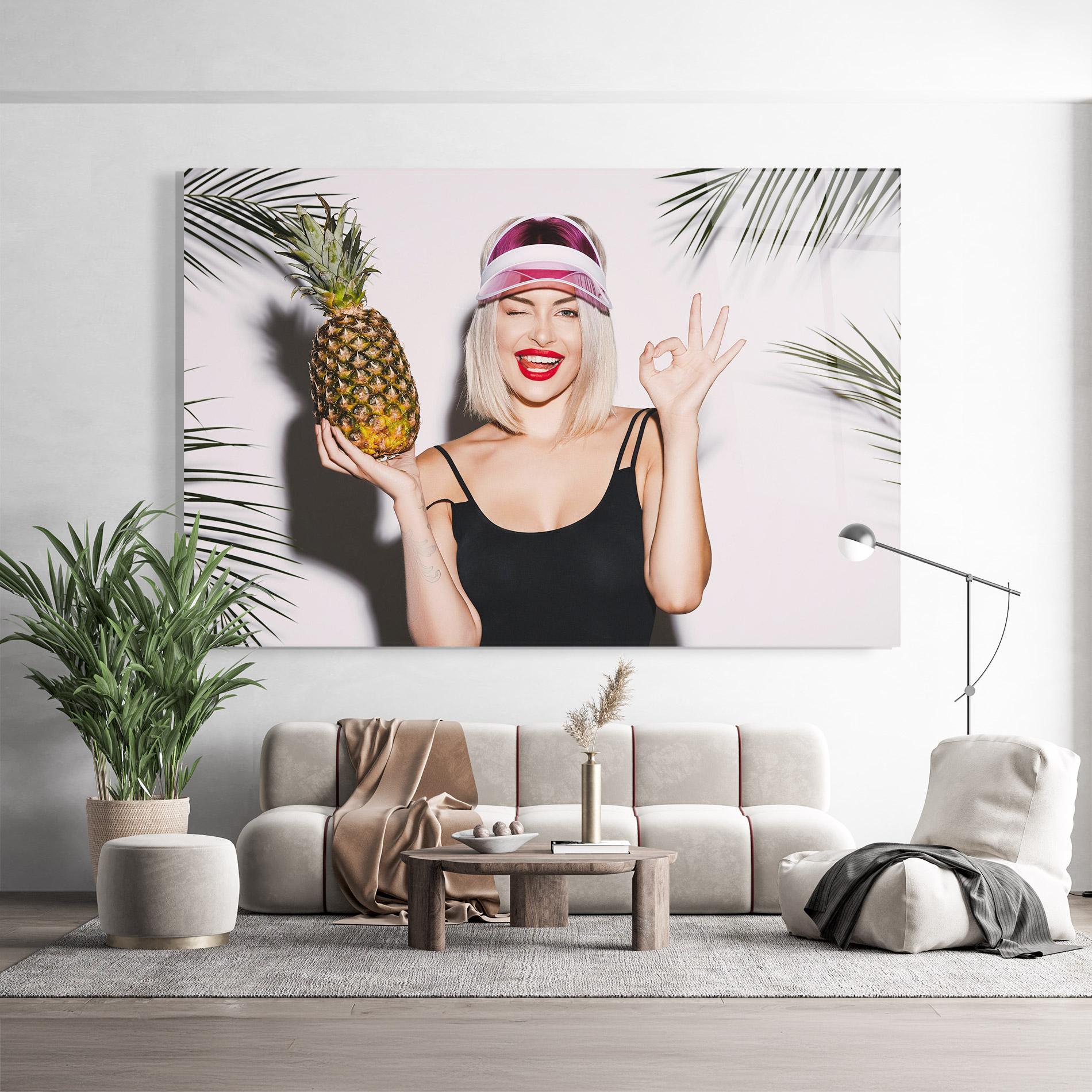 Glasbild Blonde Woman mockup 9