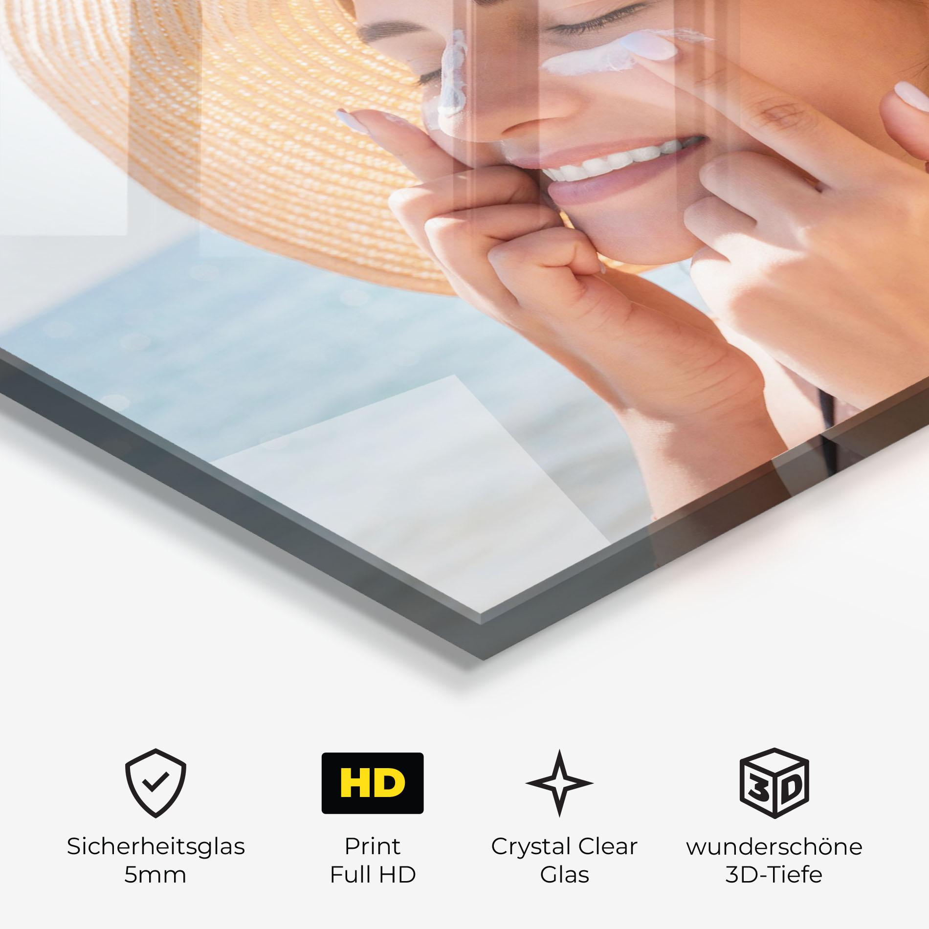 Glasbild Smiling Woman mockup 3