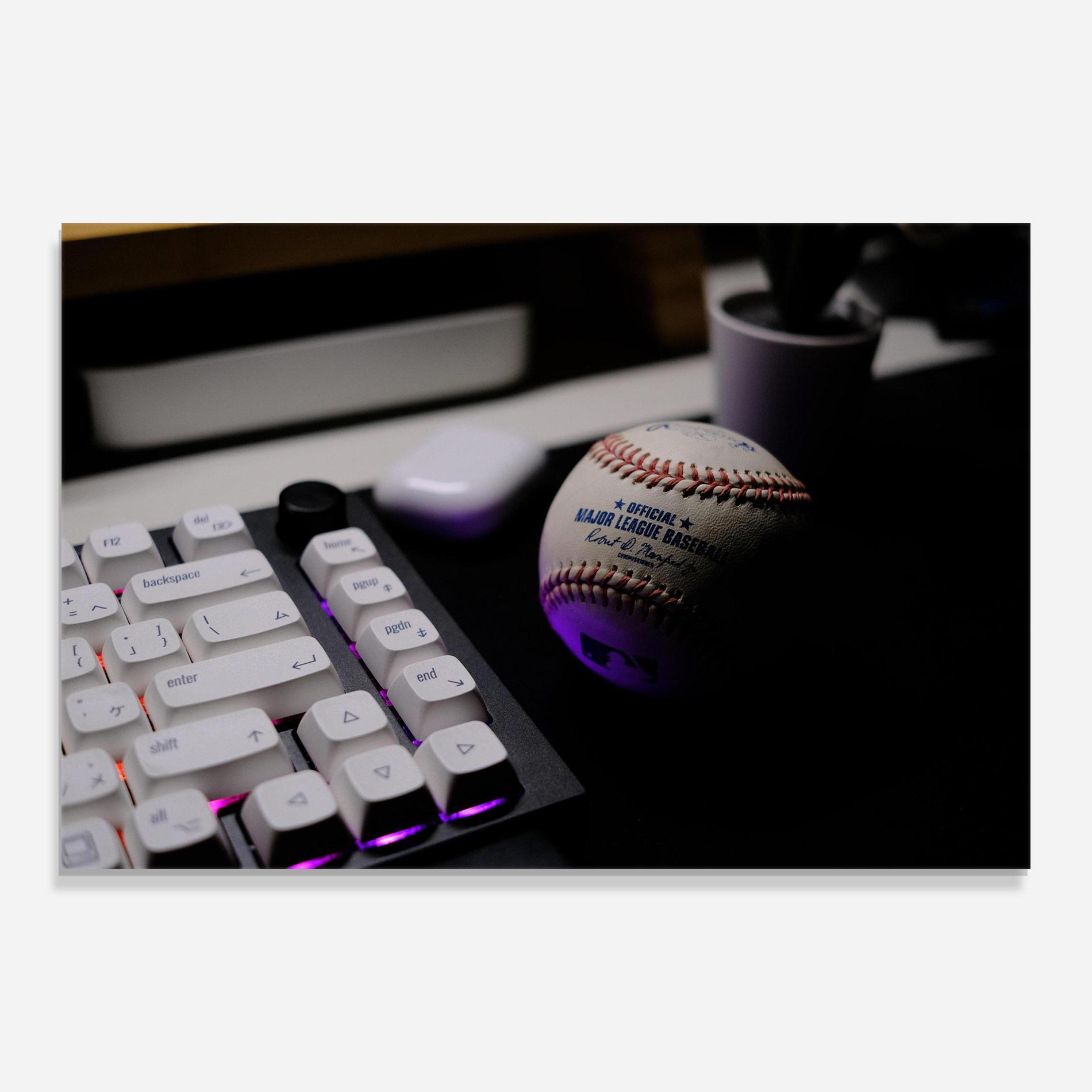Glasbild Baseball Ball Gaming mockup 0