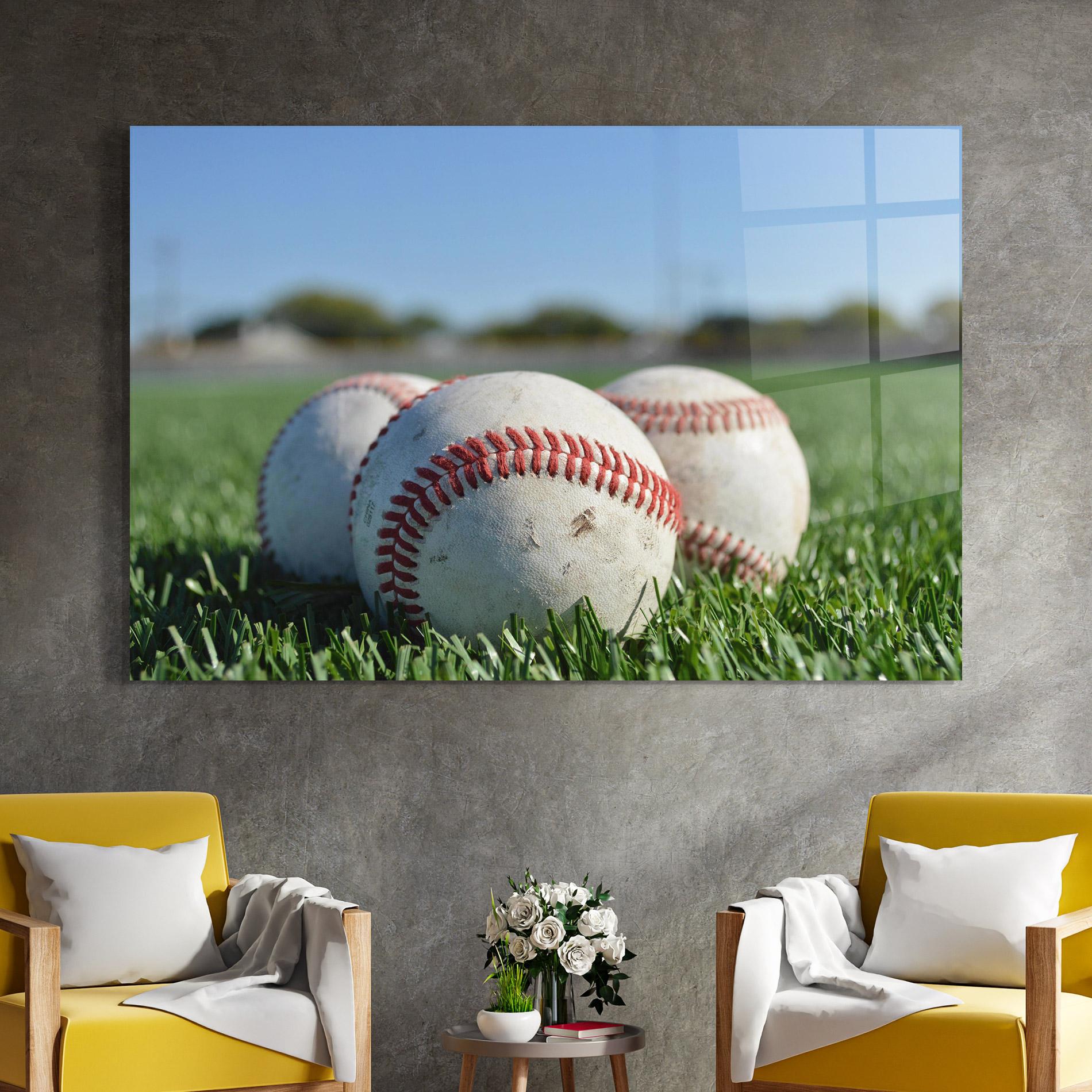 Glasbild Baseball Ball In Grass mockup 4