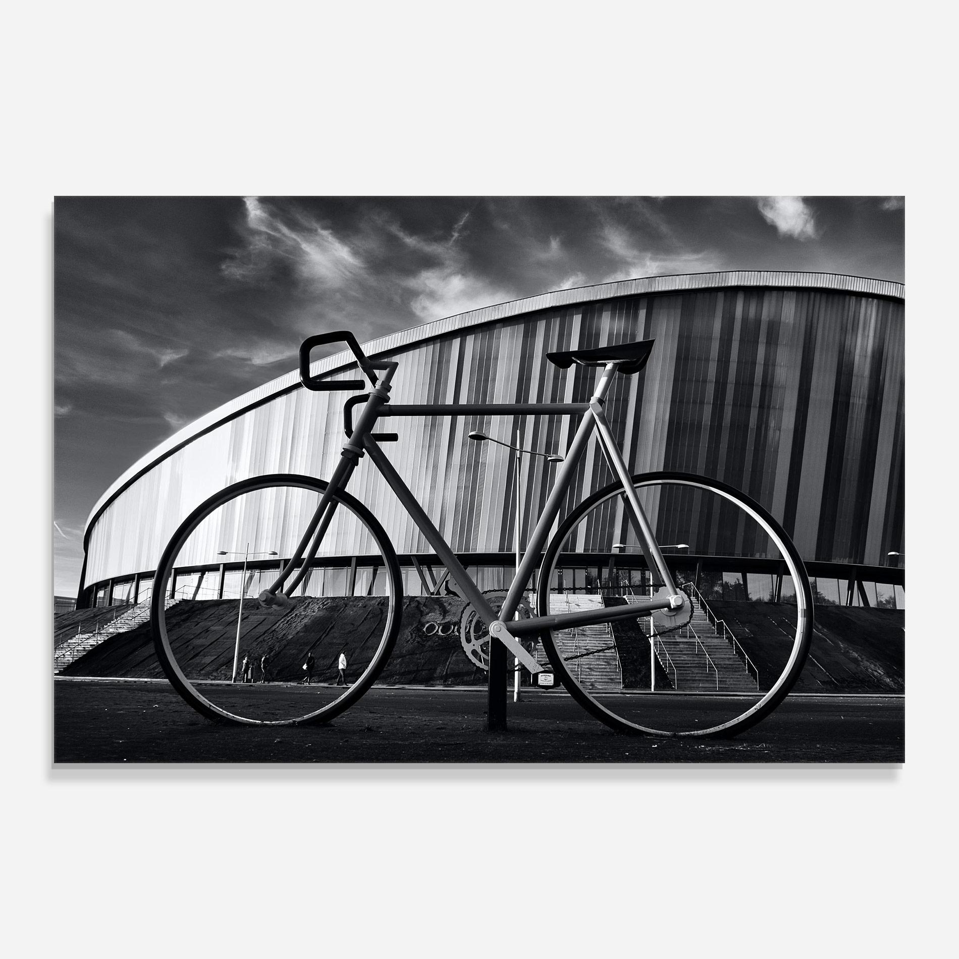 Glasbild Big Grey Bike mockup 0