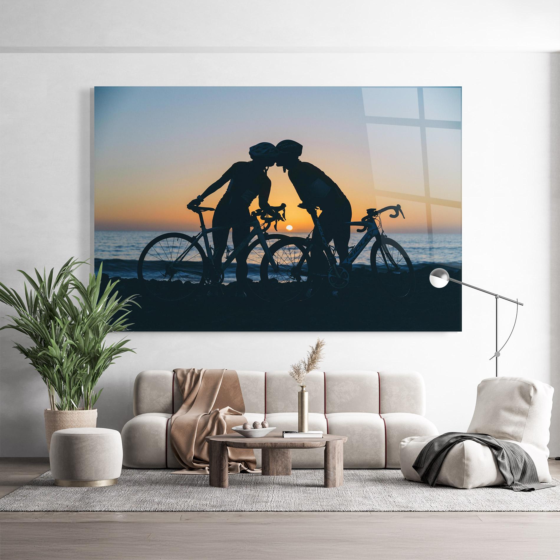 Glasbild Bike Couple Kissing mockup 9