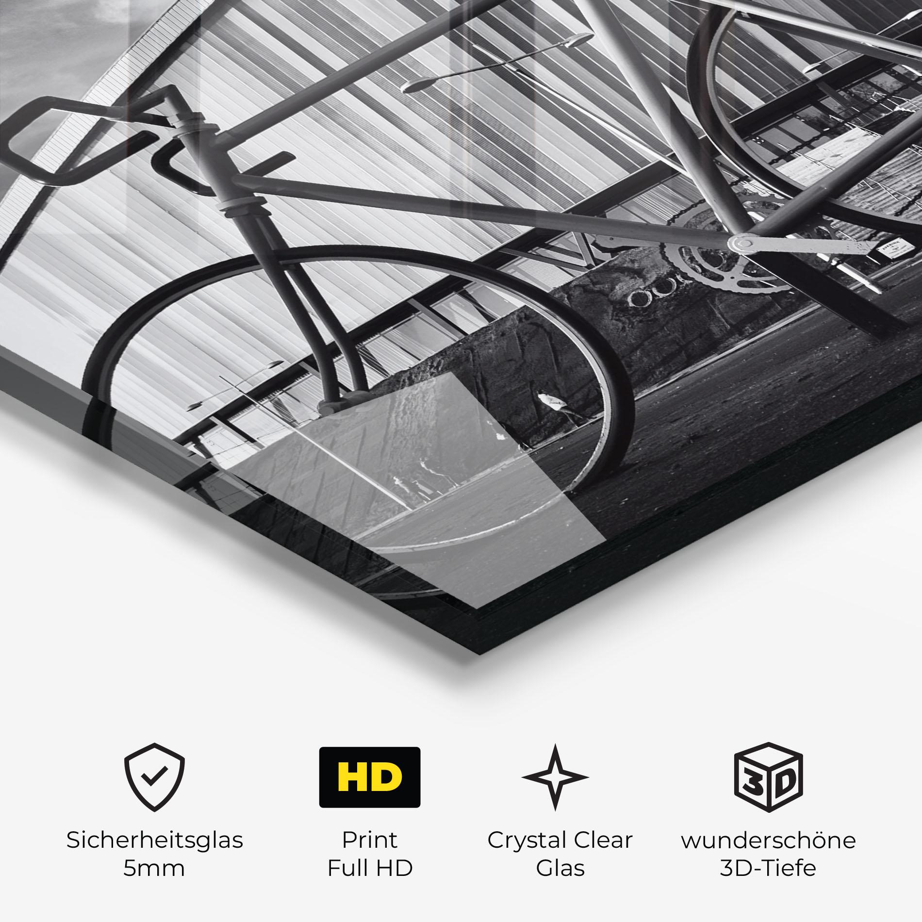 Glasbild Big Grey Bike mockup 3