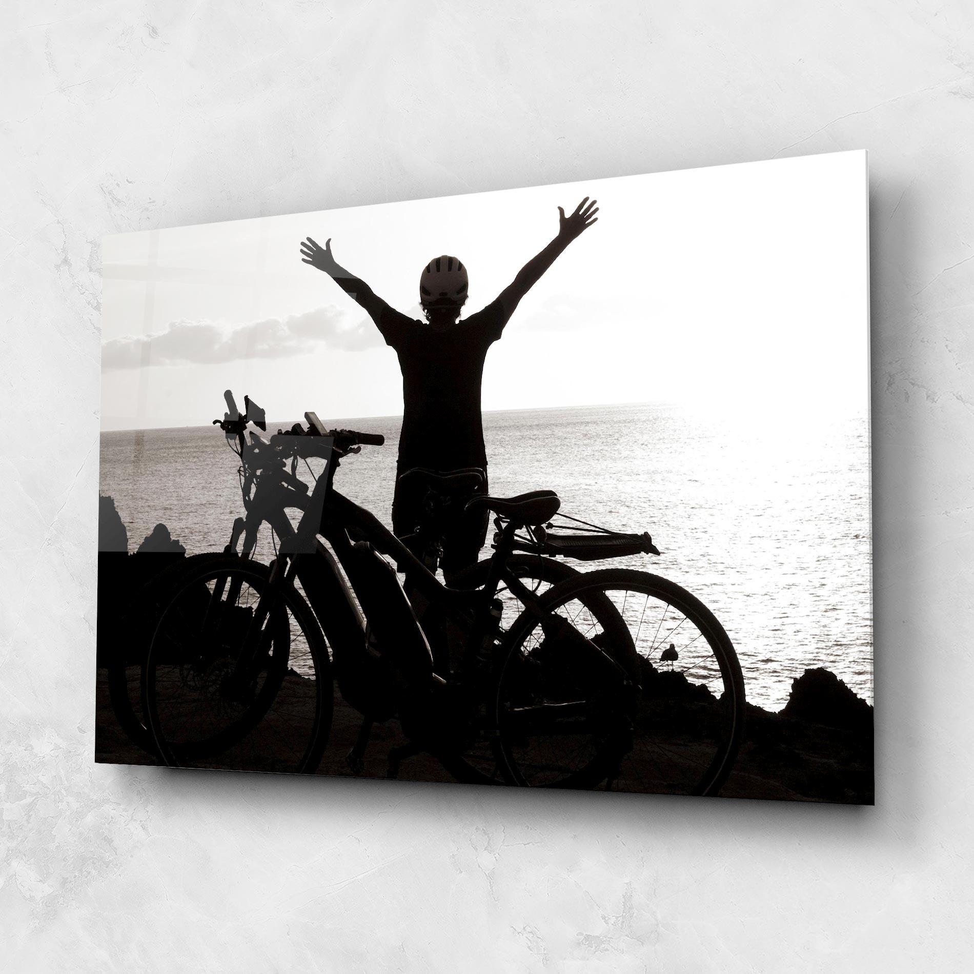 Glasbild Facing Sea Woman mockup 1