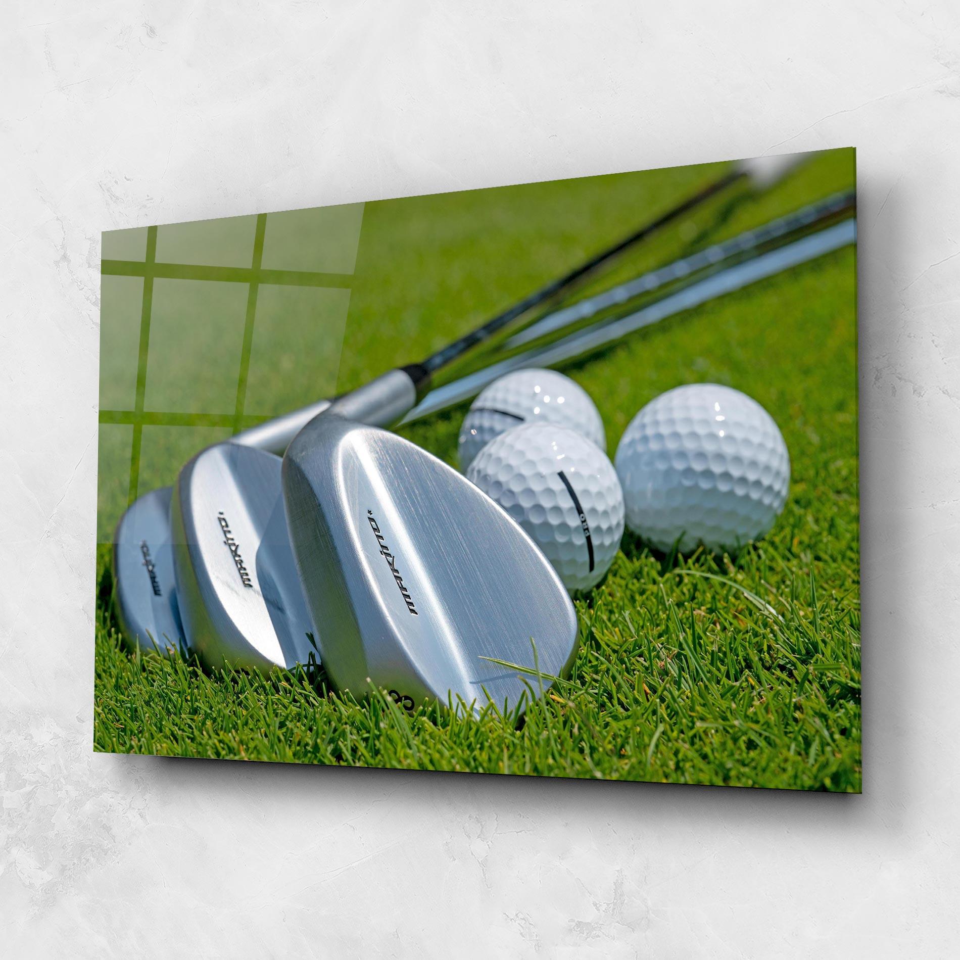 Glasbild Golf Club On Grass mockup 1